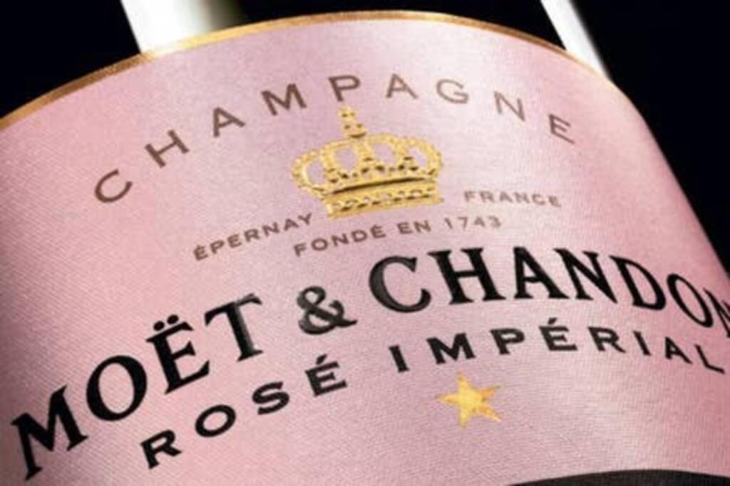 Suite Premium Le Figaro 2 Épernay Eksteriør billede
